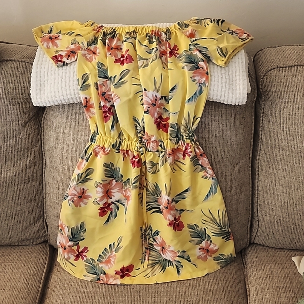 NWOT Style House Floral Dress